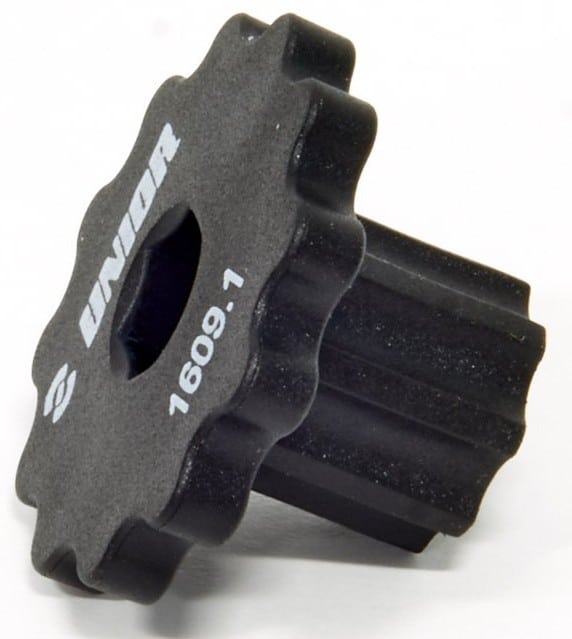 OUTIL POUR BOUCHON MANIVELLE