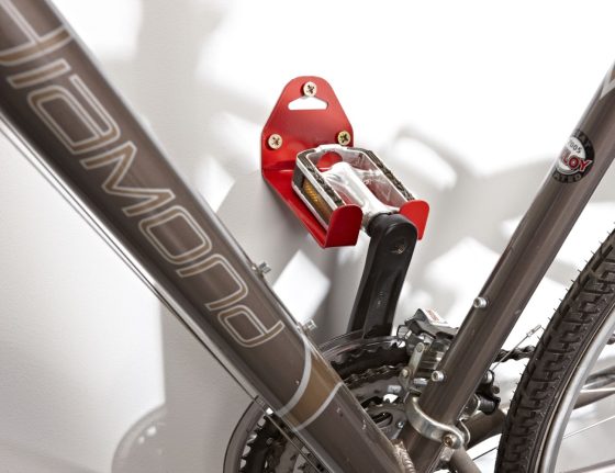 Crochet mural fixation pédale Mottez