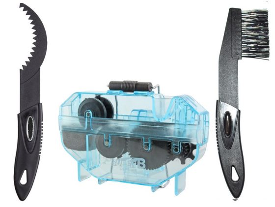 SET OUTILS NETTOYANT CHAINE/K7