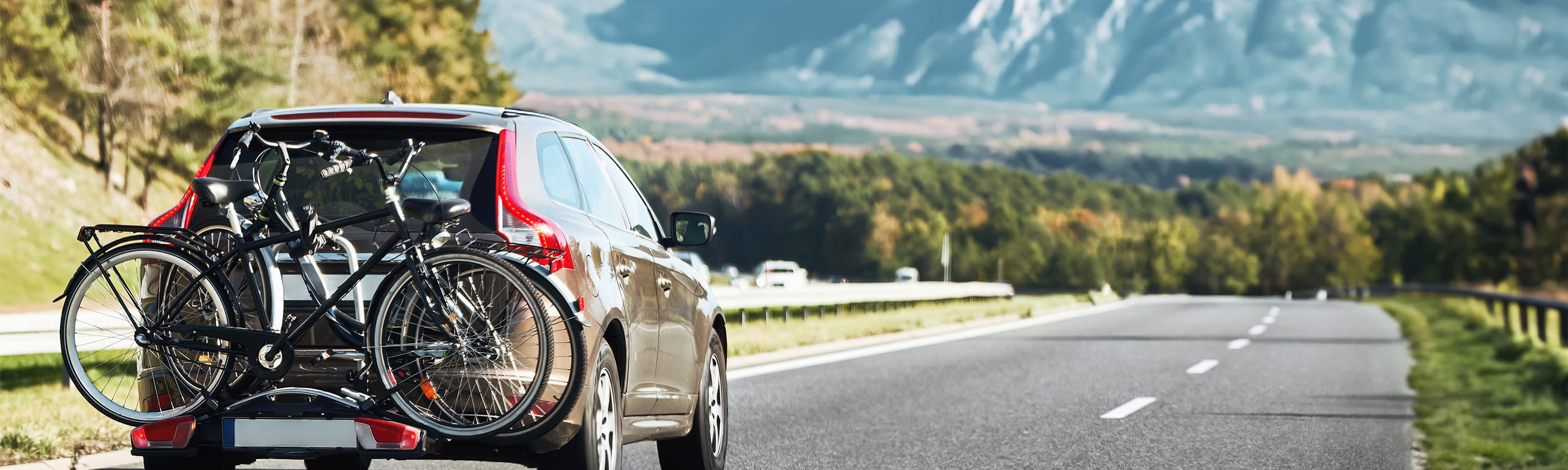 Transporter son vélo électrique en voiture porte vélo attelage