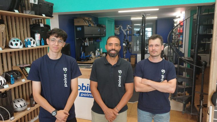 L'équipe du magasin Écomobilité Point S à Villeurbanne