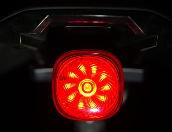 Éclairage arrière vélo iGPSPORT TL50 USB - 50 lumens